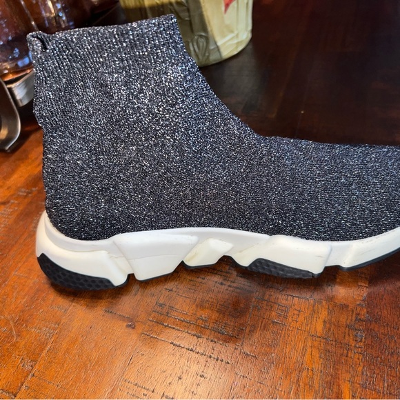 Black/White/Silver Balenciaga. Size 38. - Picture 6 of 12